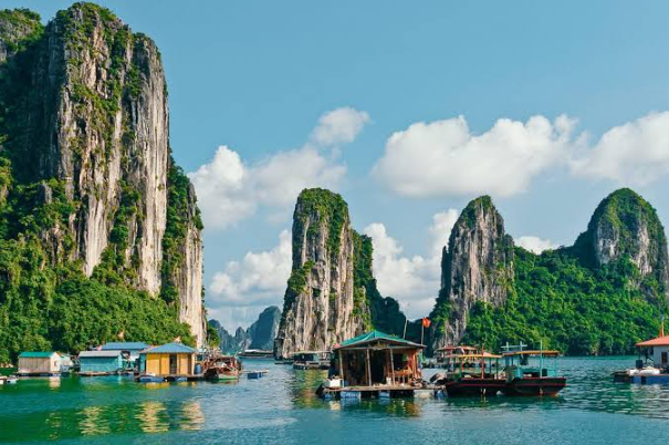 Top Fantastic Travel Attractions in Hanoi